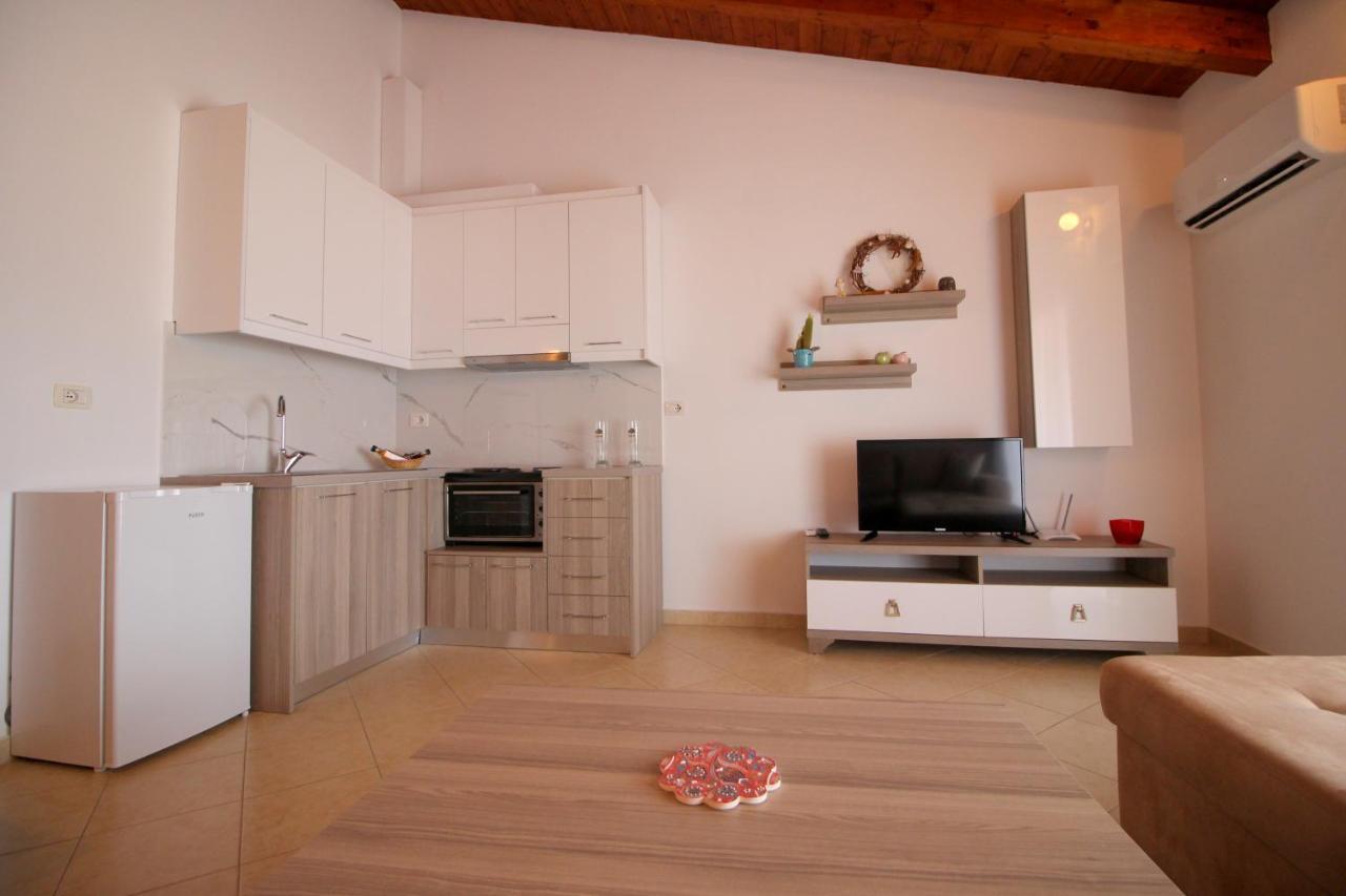 Atlantis Apartments Sarandë Eksteriør billede