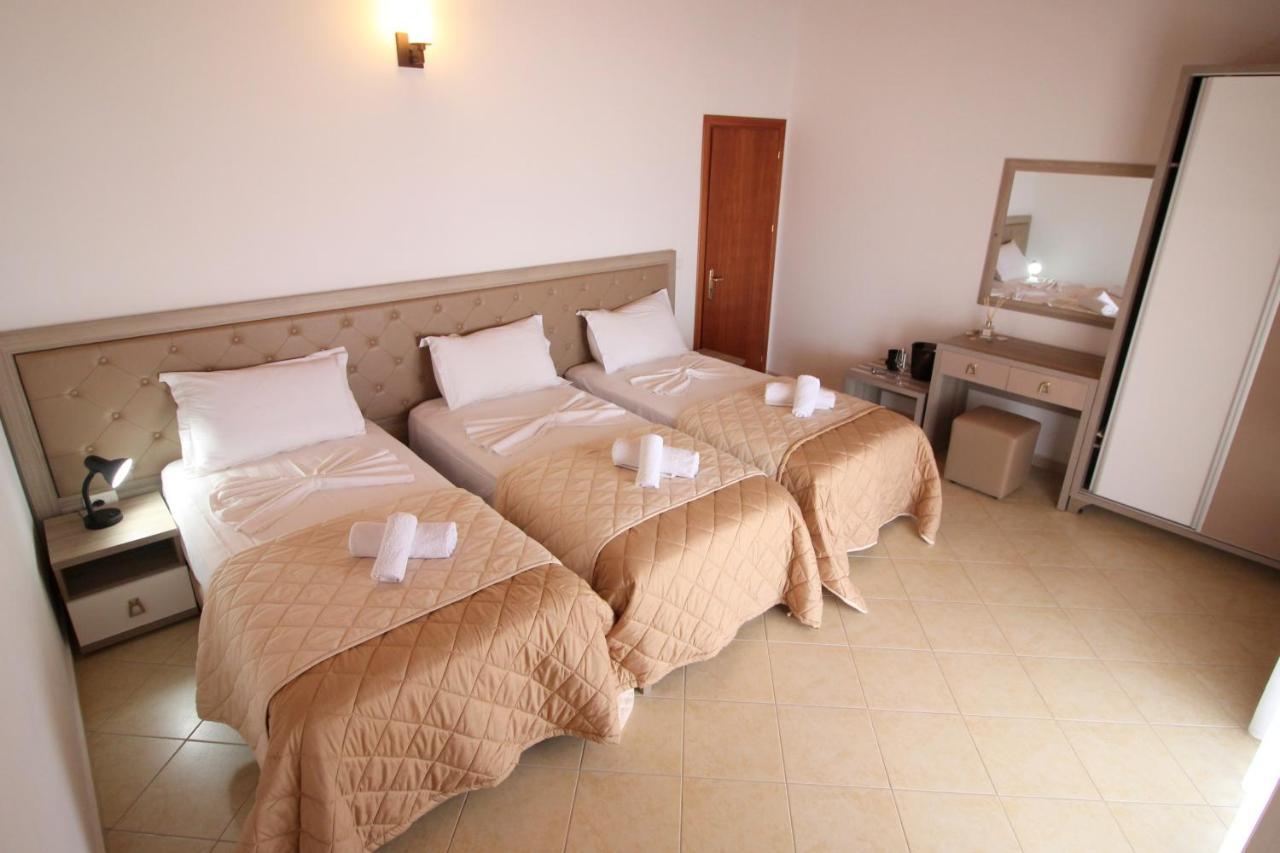 Atlantis Apartments Sarandë Eksteriør billede