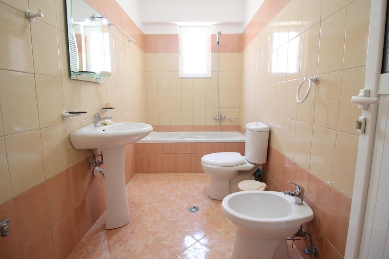 Atlantis Apartments Sarandë Eksteriør billede