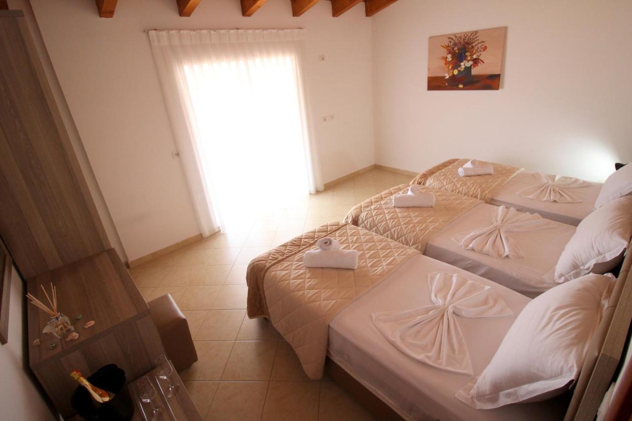 Atlantis Apartments Sarandë Eksteriør billede