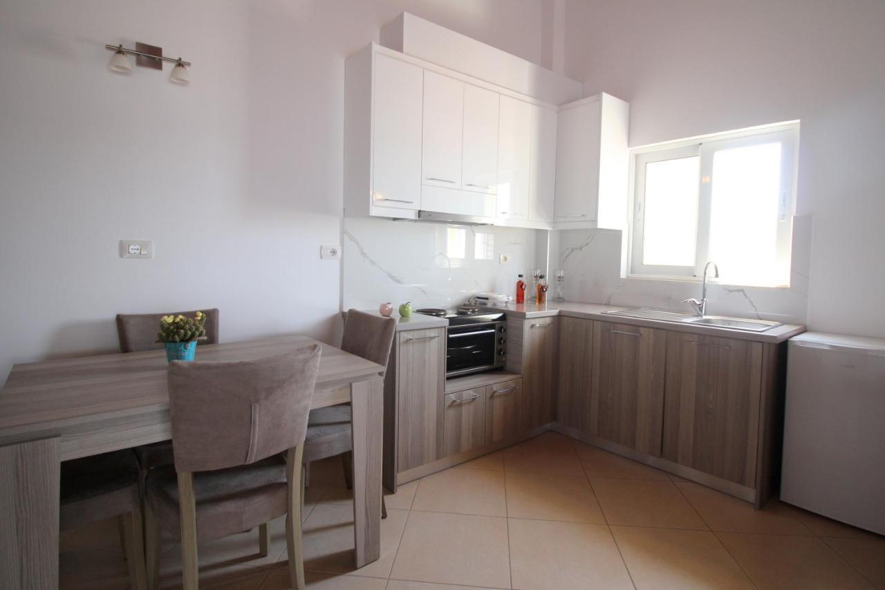 Atlantis Apartments Sarandë Eksteriør billede
