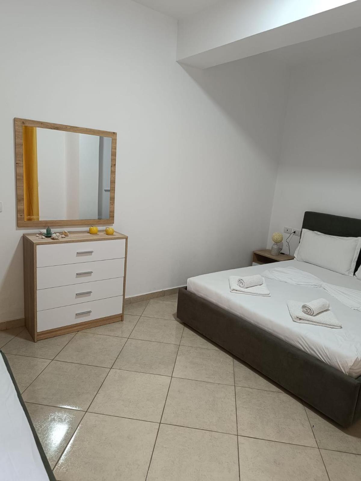 Atlantis Apartments Sarandë Eksteriør billede